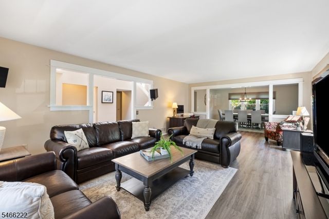 47 Amerman Ln, Hillsborough Twp., NJ 08844