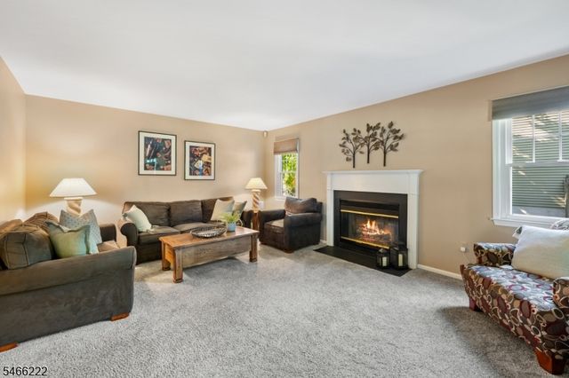 47 Amerman Ln, Hillsborough Twp., NJ 08844