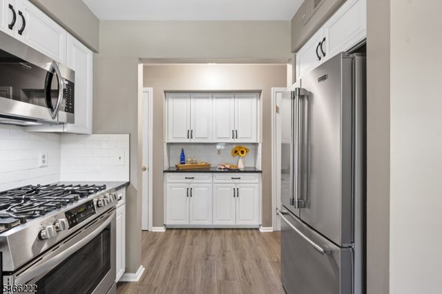 47 Amerman Ln, Hillsborough Twp., NJ 08844
