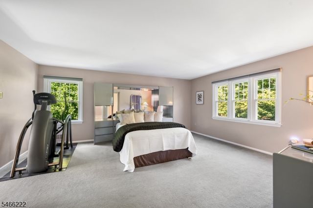 47 Amerman Ln, Hillsborough Twp., NJ 08844