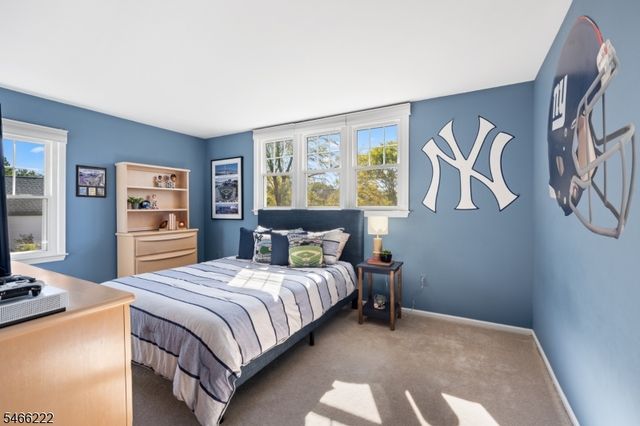 47 Amerman Ln, Hillsborough Twp., NJ 08844