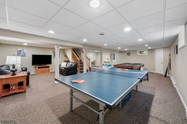 47 Amerman Ln, Hillsborough Twp., NJ 08844
