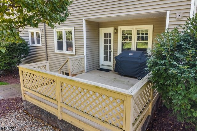 47 Amerman Ln, Hillsborough Twp., NJ 08844