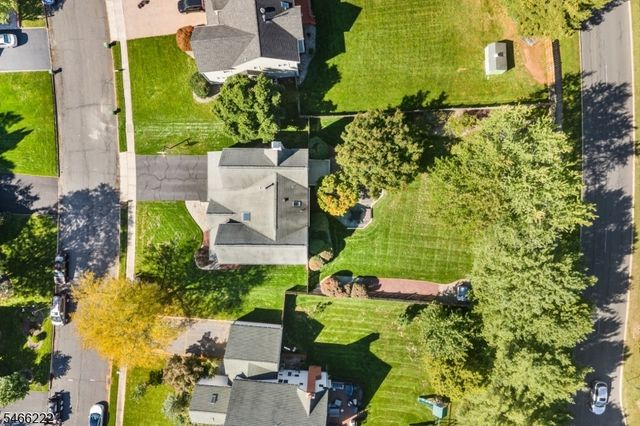 47 Amerman Ln, Hillsborough Twp., NJ 08844