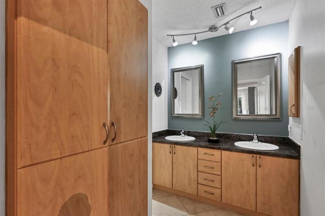 4540 ASCOT CIRCLE N, Sarasota, FL 34235