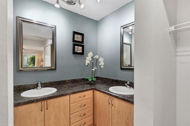 4540 ASCOT CIRCLE N, Sarasota, FL 34235