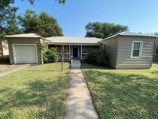 2420 29th Street, Lubbock, TX 79411