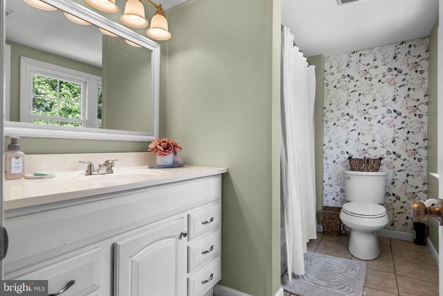 109 N COLES AVE, Maple Shade, NJ 08052