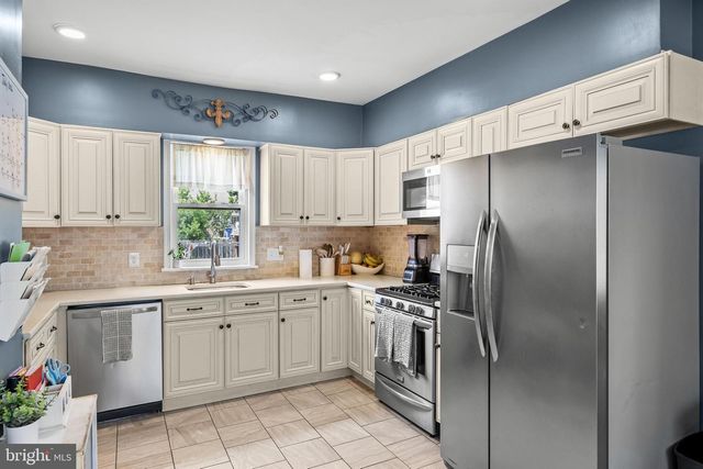 109 N COLES AVE, Maple Shade, NJ 08052