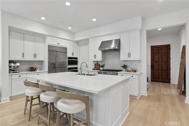 138 Jayhawk, Irvine, CA 92602