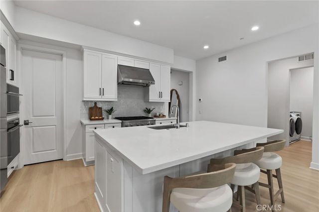 138 Jayhawk, Irvine, CA 92602