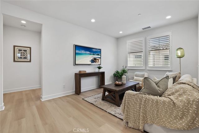 138 Jayhawk, Irvine, CA 92602