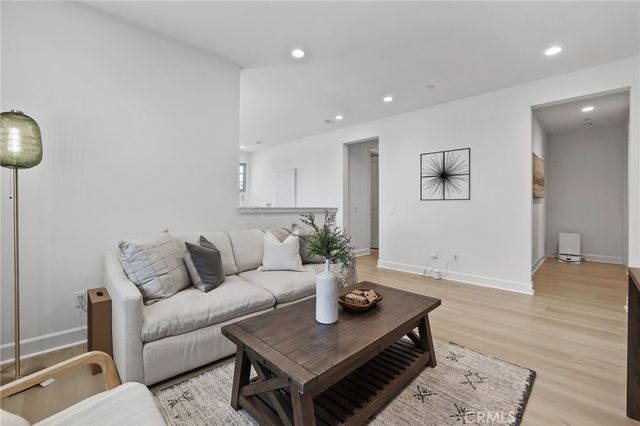 138 Jayhawk, Irvine, CA 92602