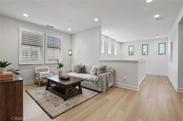 138 Jayhawk, Irvine, CA 92602
