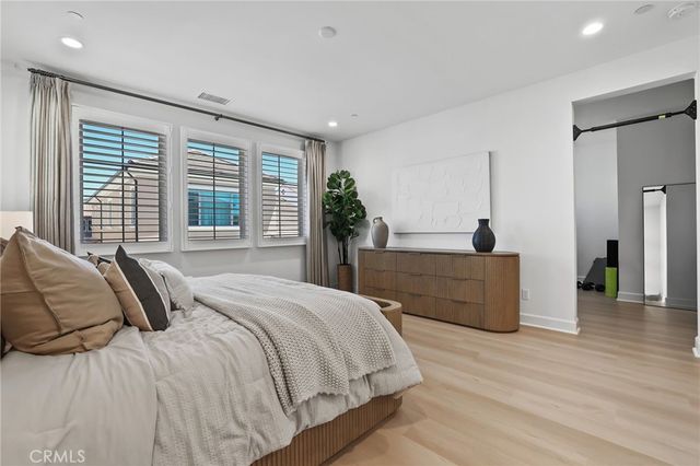 138 Jayhawk, Irvine, CA 92602