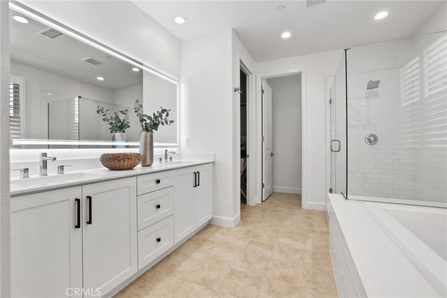 138 Jayhawk, Irvine, CA 92602
