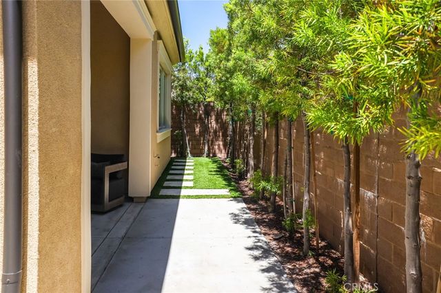 138 Jayhawk, Irvine, CA 92602