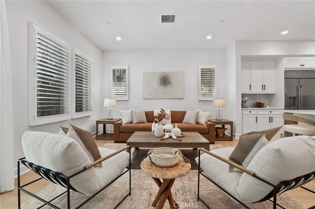 138 Jayhawk, Irvine, CA 92602