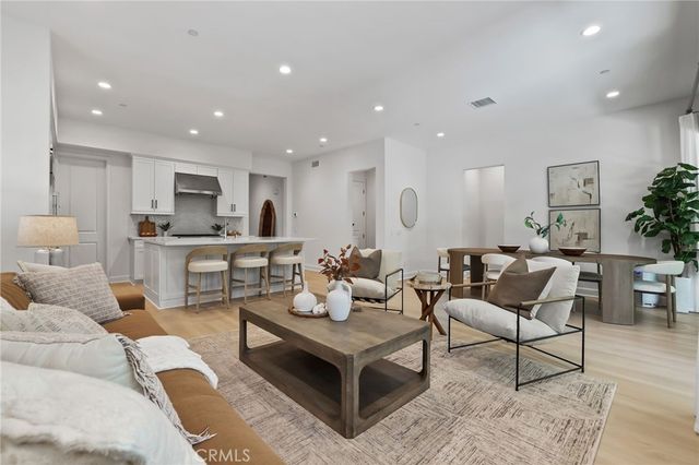 138 Jayhawk, Irvine, CA 92602