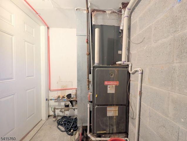 448 Fulton St, Elizabeth City, NJ 07206