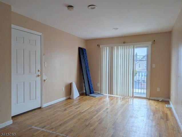 448 Fulton St, Elizabeth City, NJ 07206