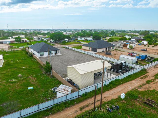 11455 W Chaparral Rd, Odessa, TX 79764