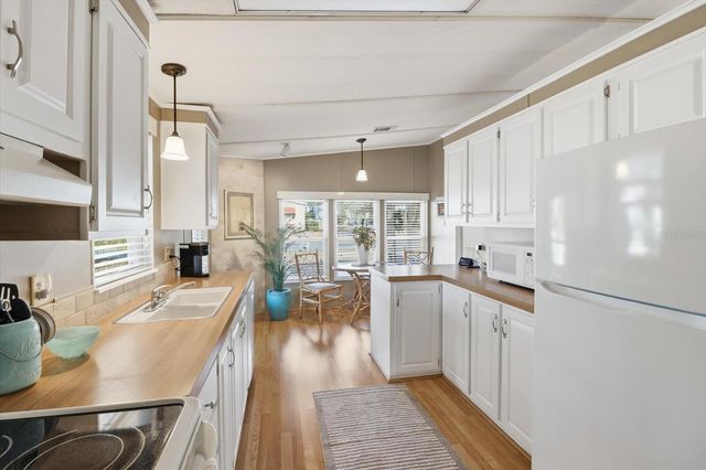 2285 N LOMA POINT, Hernando, FL 34442