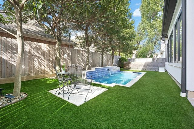 4022 Coleridge Street, West University Place, TX 77005
