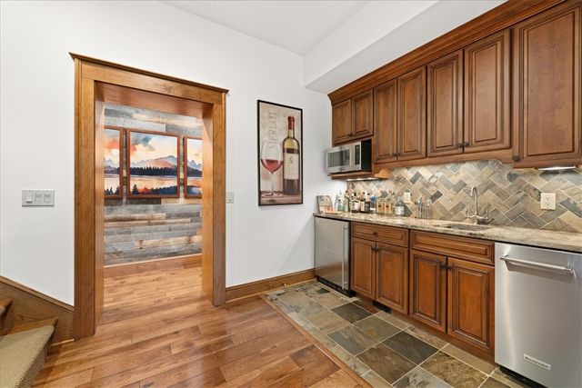 121 Running Bear Lane, Sunset, SC 29685