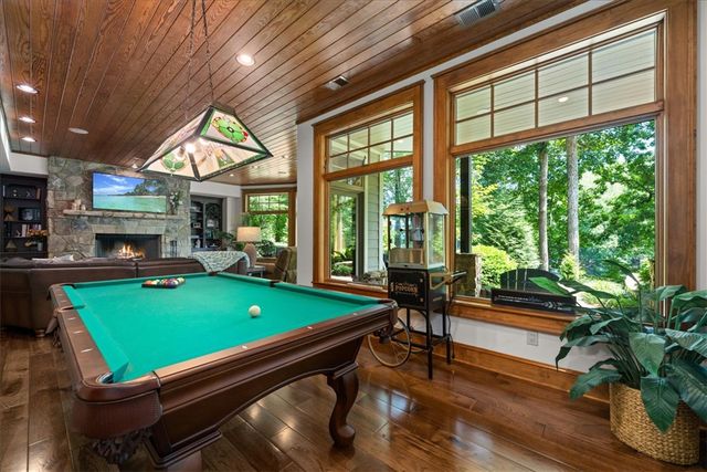 121 Running Bear Lane, Sunset, SC 29685