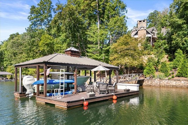 121 Running Bear Lane, Sunset, SC 29685