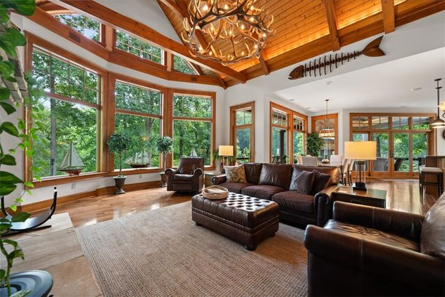 121 Running Bear Lane, Sunset, SC 29685