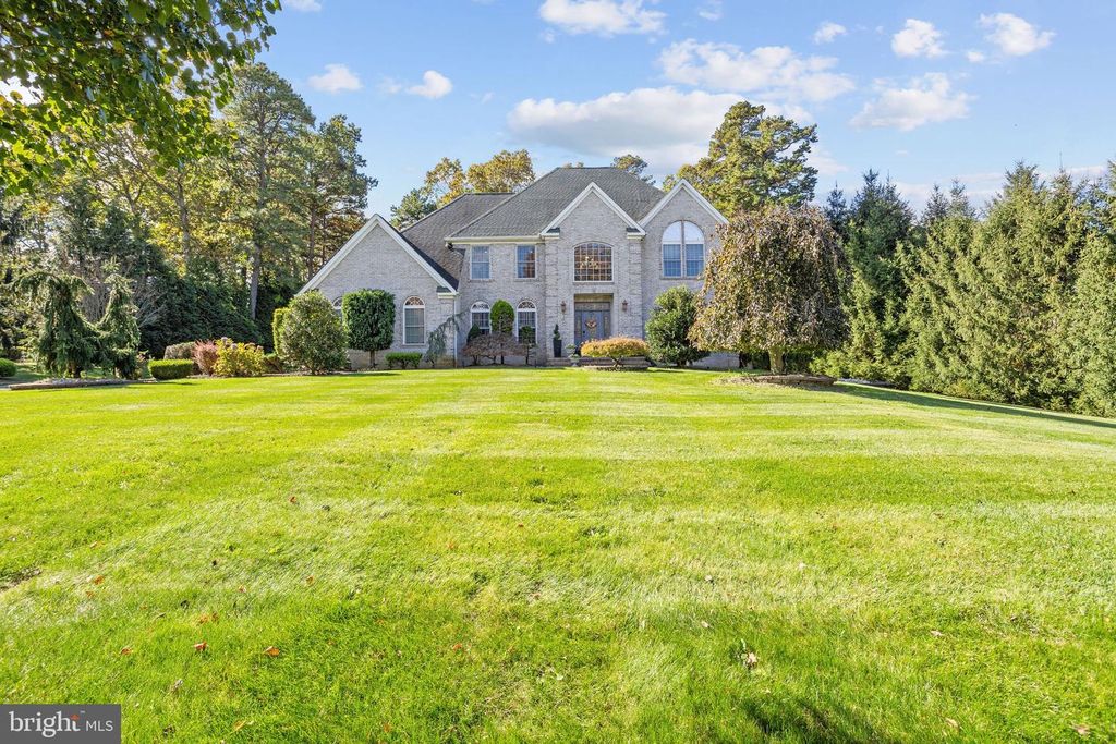 14 CONOR RD, Jackson, NJ 08527