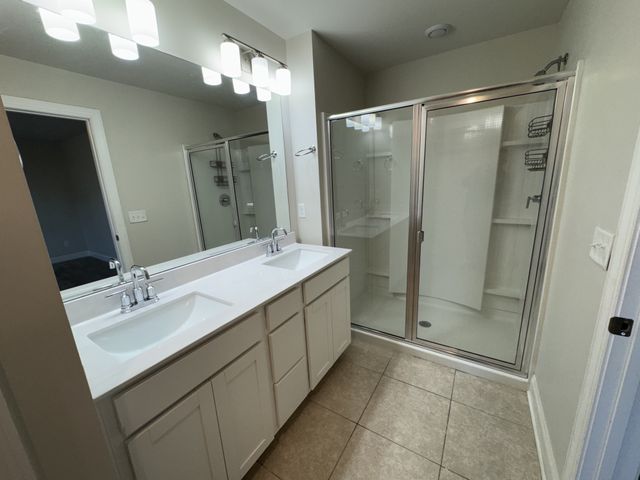 424 Palmetto Dr, Columbia, TN 38401