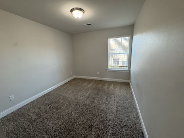 424 Palmetto Dr, Columbia, TN 38401