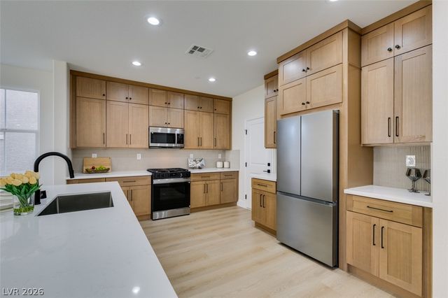 197 Sicily Hills Court, Henderson, NV 89012