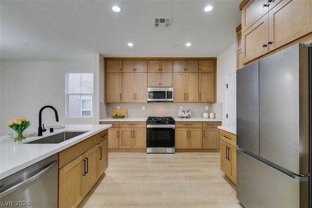 197 Sicily Hills Court, Henderson, NV 89012
