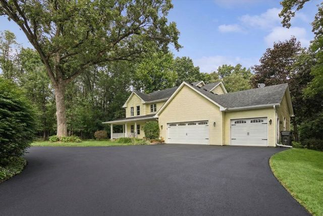 11115 E Riviera Drive, Spring Grove, IL 60081