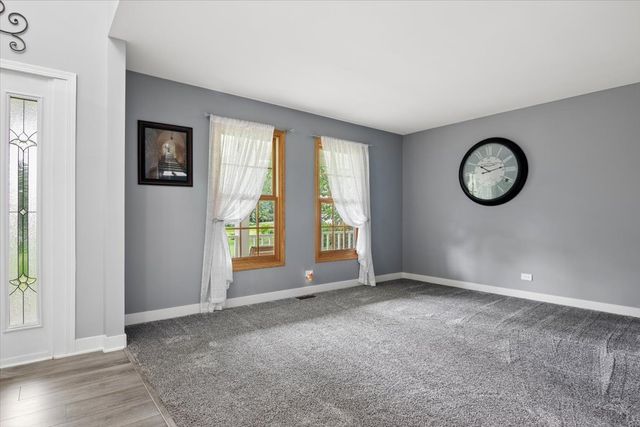 11115 E Riviera Drive, Spring Grove, IL 60081