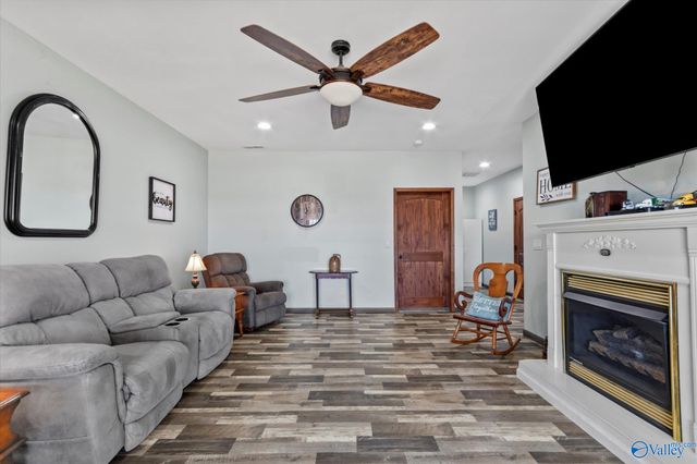 5477 Wyeth Mountain Road, Guntersville, AL 35976