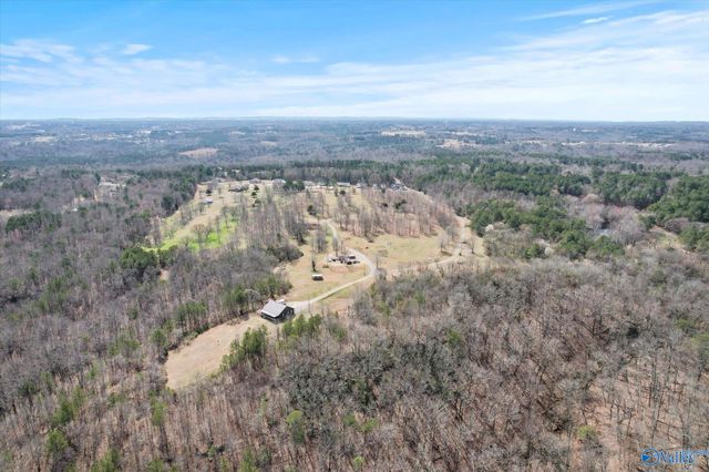 5477 Wyeth Mountain Road, Guntersville, AL 35976