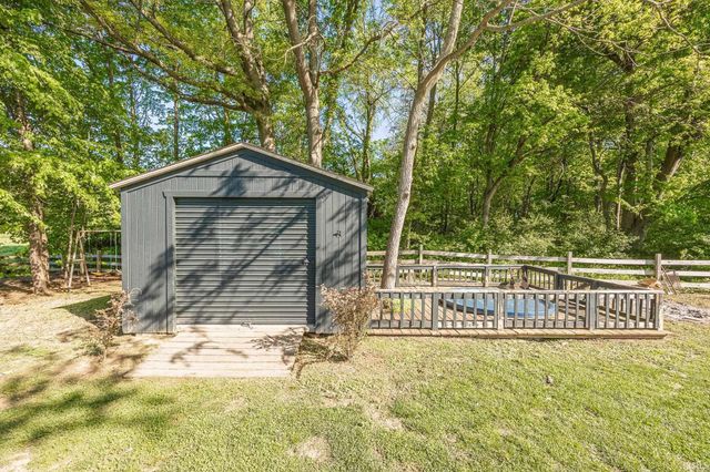 7289 S US Highway 231, Huntingburg, IN 47542