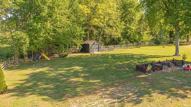 7289 S US Highway 231, Huntingburg, IN 47542
