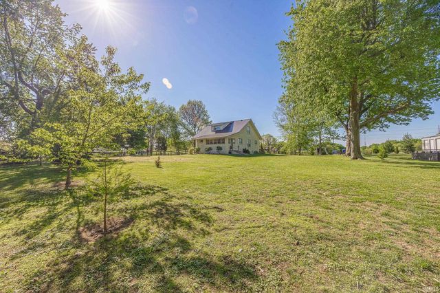 7289 S US Highway 231, Huntingburg, IN 47542