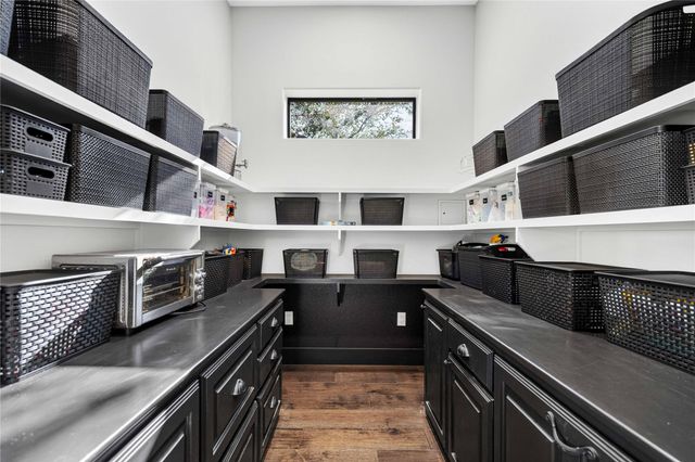 4343 Brasada LN, Marble Falls, TX 78654