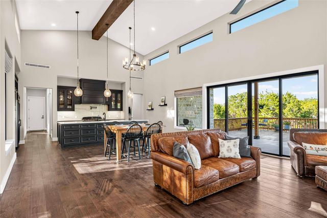 4343 Brasada LN, Marble Falls, TX 78654