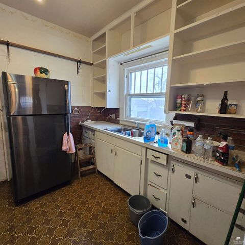 311 N 2nd Street, Canton, KS 67428