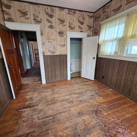 311 N 2nd Street, Canton, KS 67428