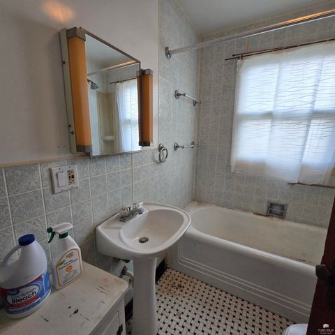 311 N 2nd Street, Canton, KS 67428