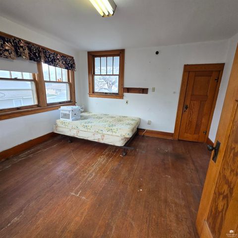 311 N 2nd Street, Canton, KS 67428